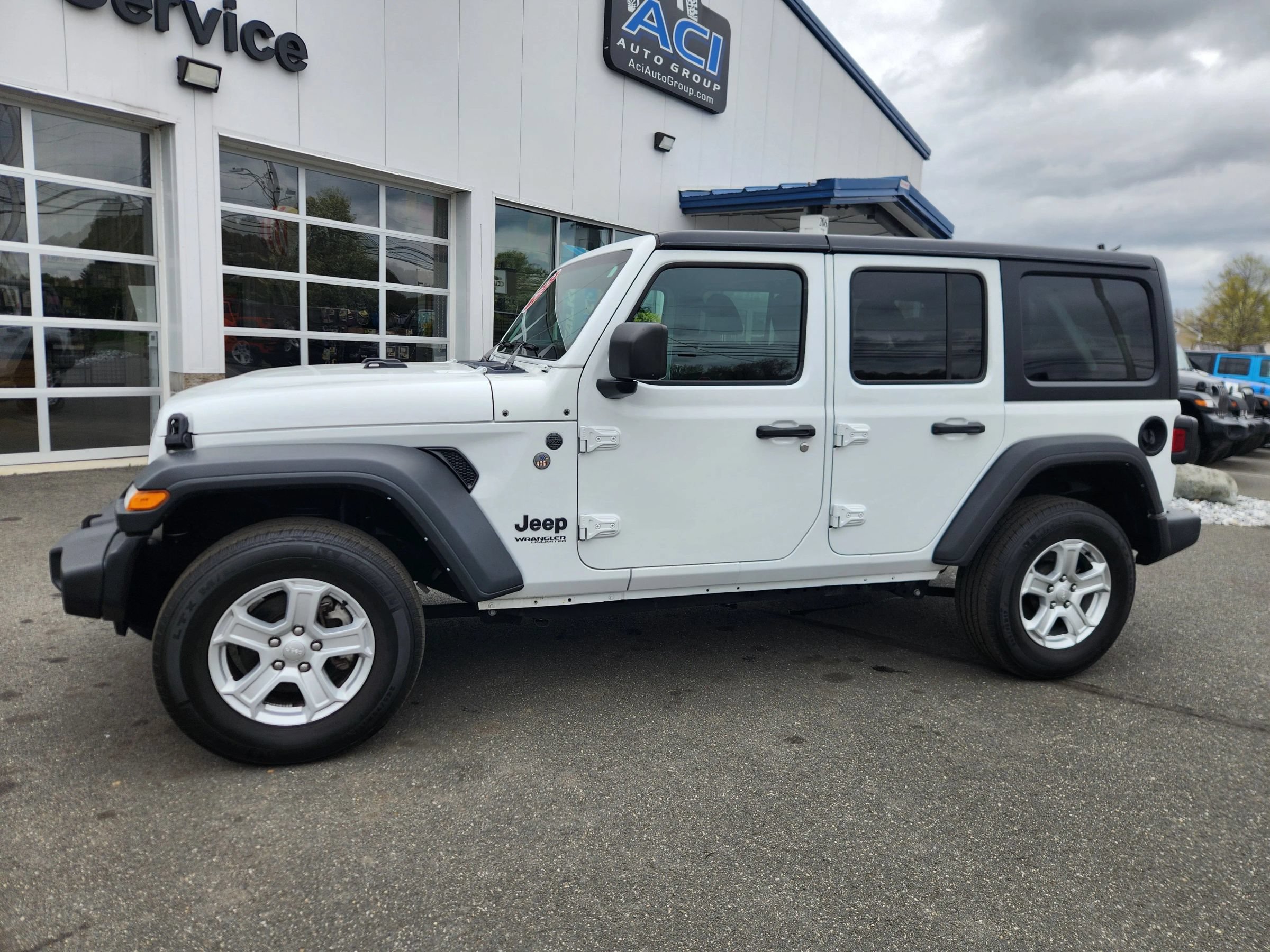 Used 2022 Jeep Wrangler Unlimited Sport AWD/4WD image 8