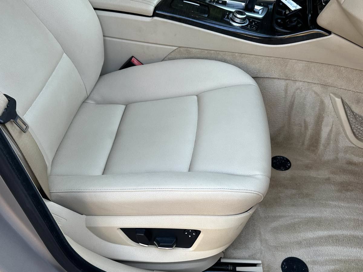 Used 2011 BMW 528i Sedan RWD image 26