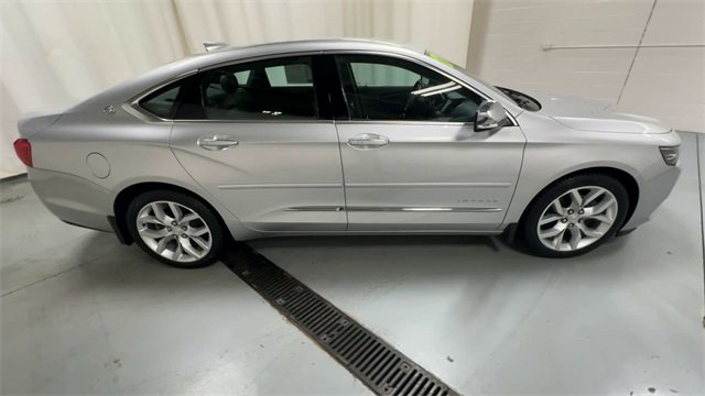 Used 2017 Chevrolet Impala Premier w/ Enhanced Convenience Package image 9