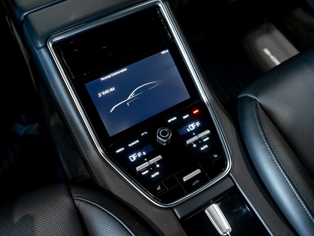Certified 2018 Porsche Panamera Turbo AWD/4WD image 22