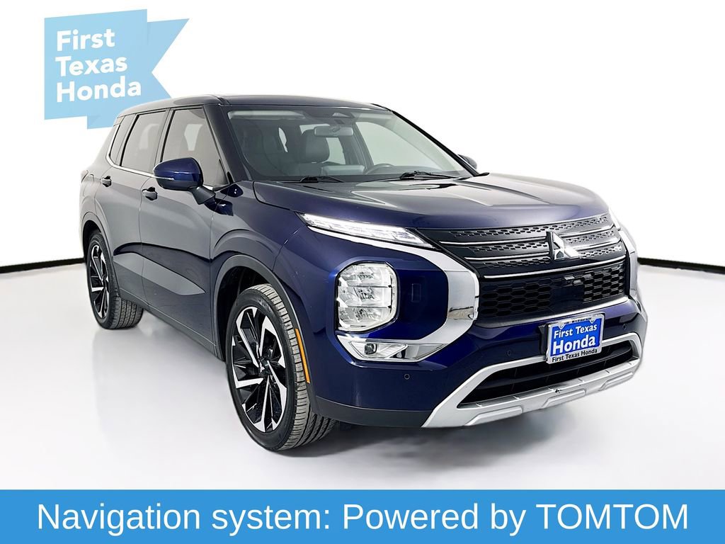 Used 2022 Mitsubishi Outlander SE image 1