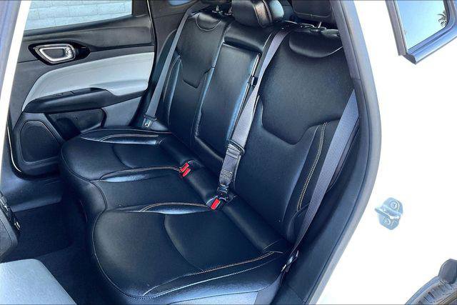 Certified 2025 Jeep Compass Limited image 25