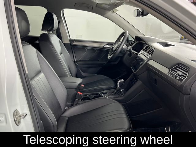 Used 2024 Volkswagen Tiguan SE image 14