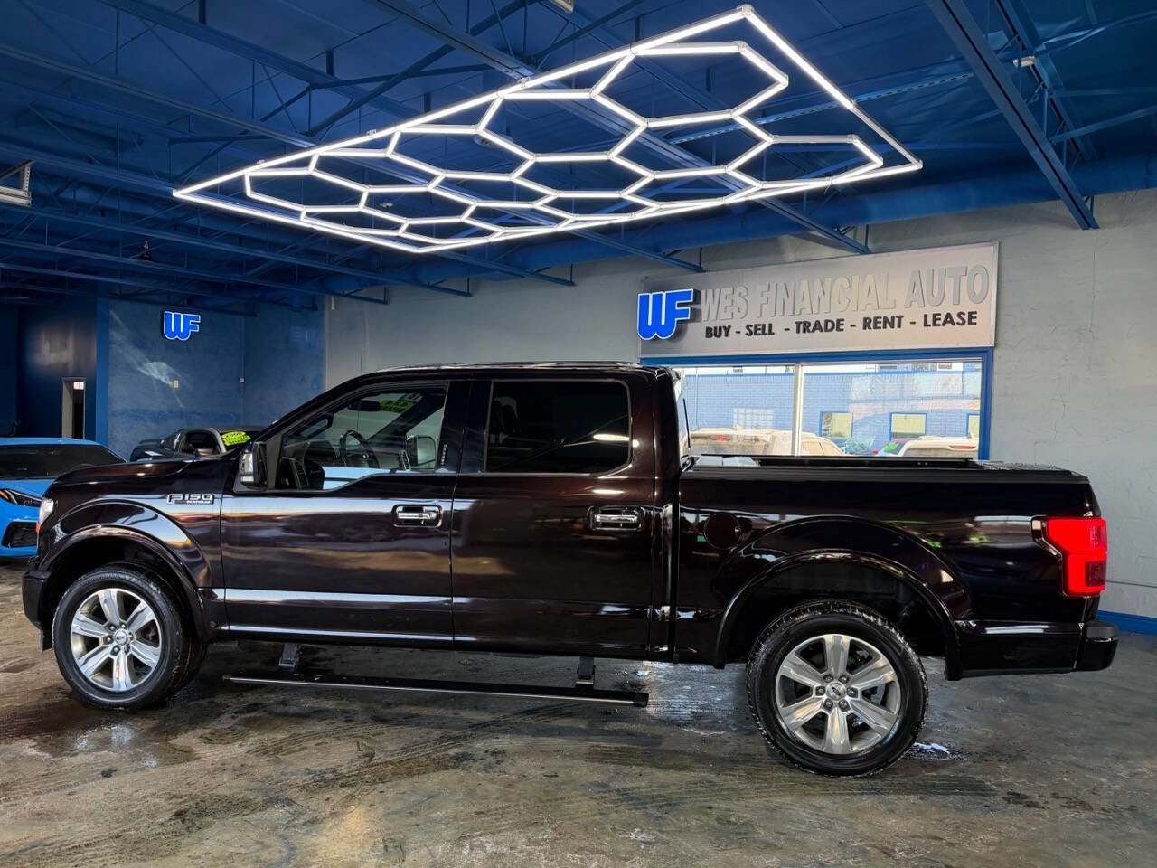 Used 2018 Ford F150 Platinum w/ Technology Package image 14