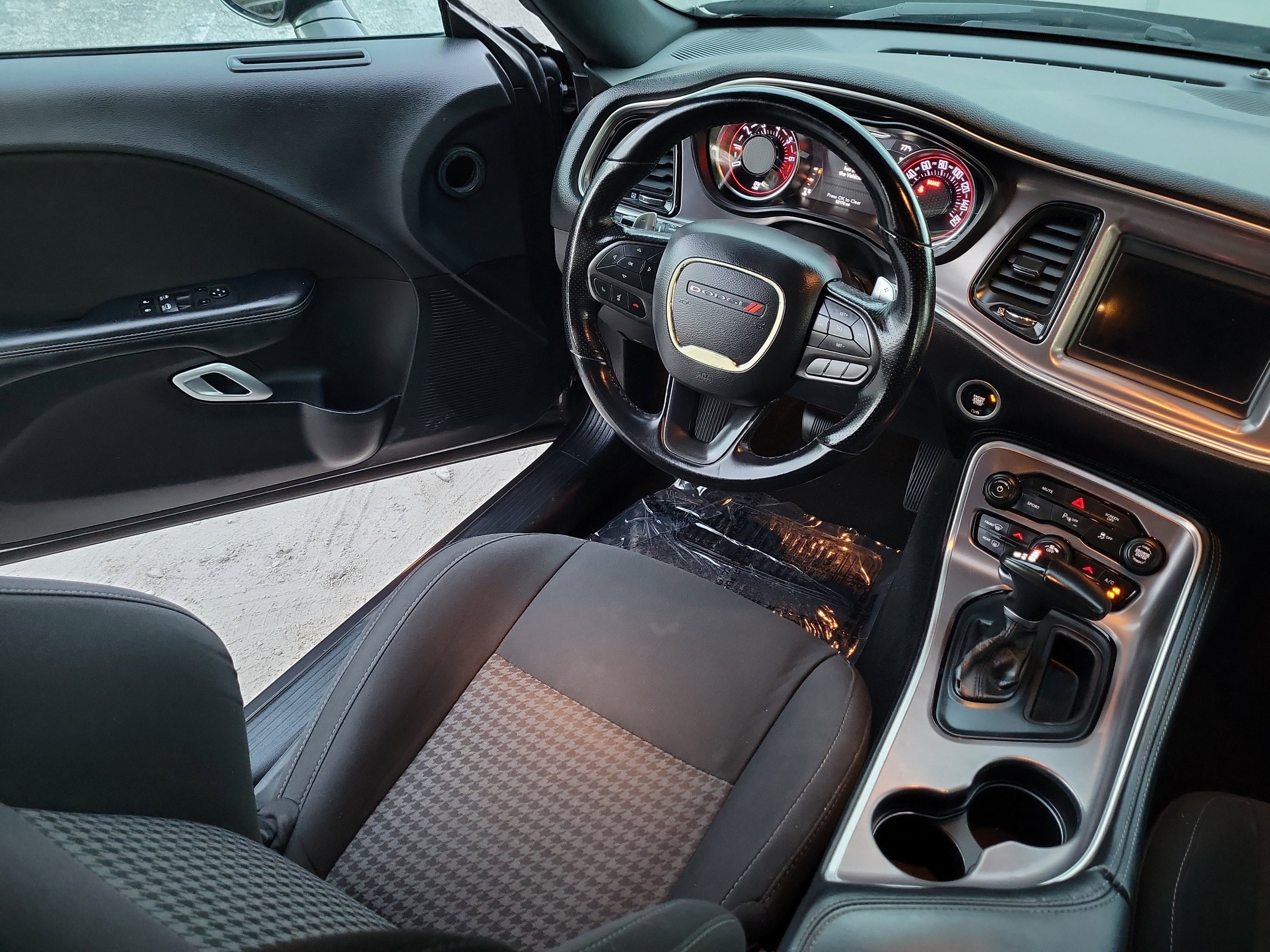 Used 2022 Dodge Challenger GT image 12