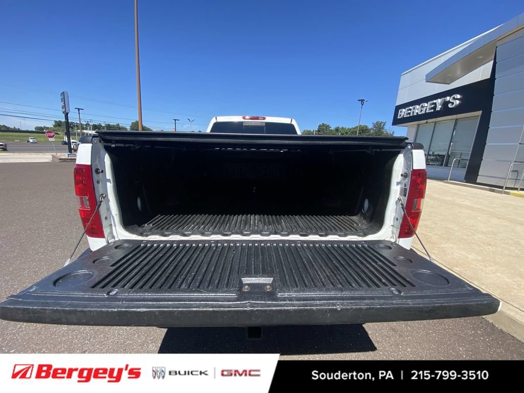 Used 2014 Chevrolet Silverado 3500 LTZ w/ LTZ Plus Package AWD/4WD image 28