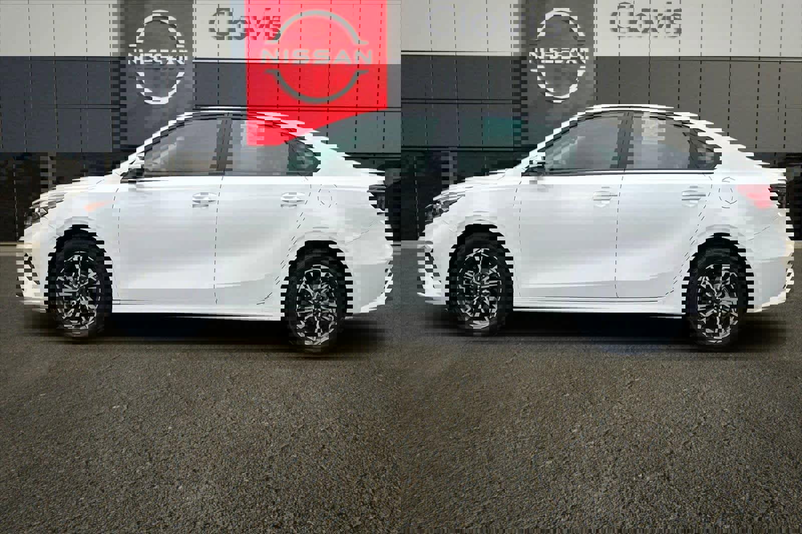 Used 2024 Kia Forte LXS image 6