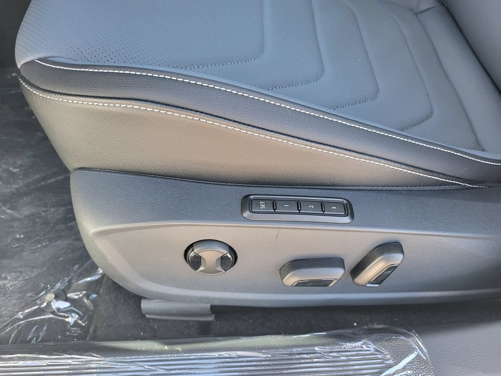 New 2026 Volkswagen Jetta SEL FWD image 7
