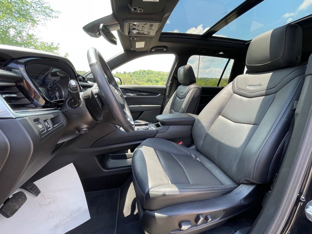 Certified 2024 Cadillac XT6 Premium Luxury w/ LPO, Floor Liner Package AWD/4WD image 29
