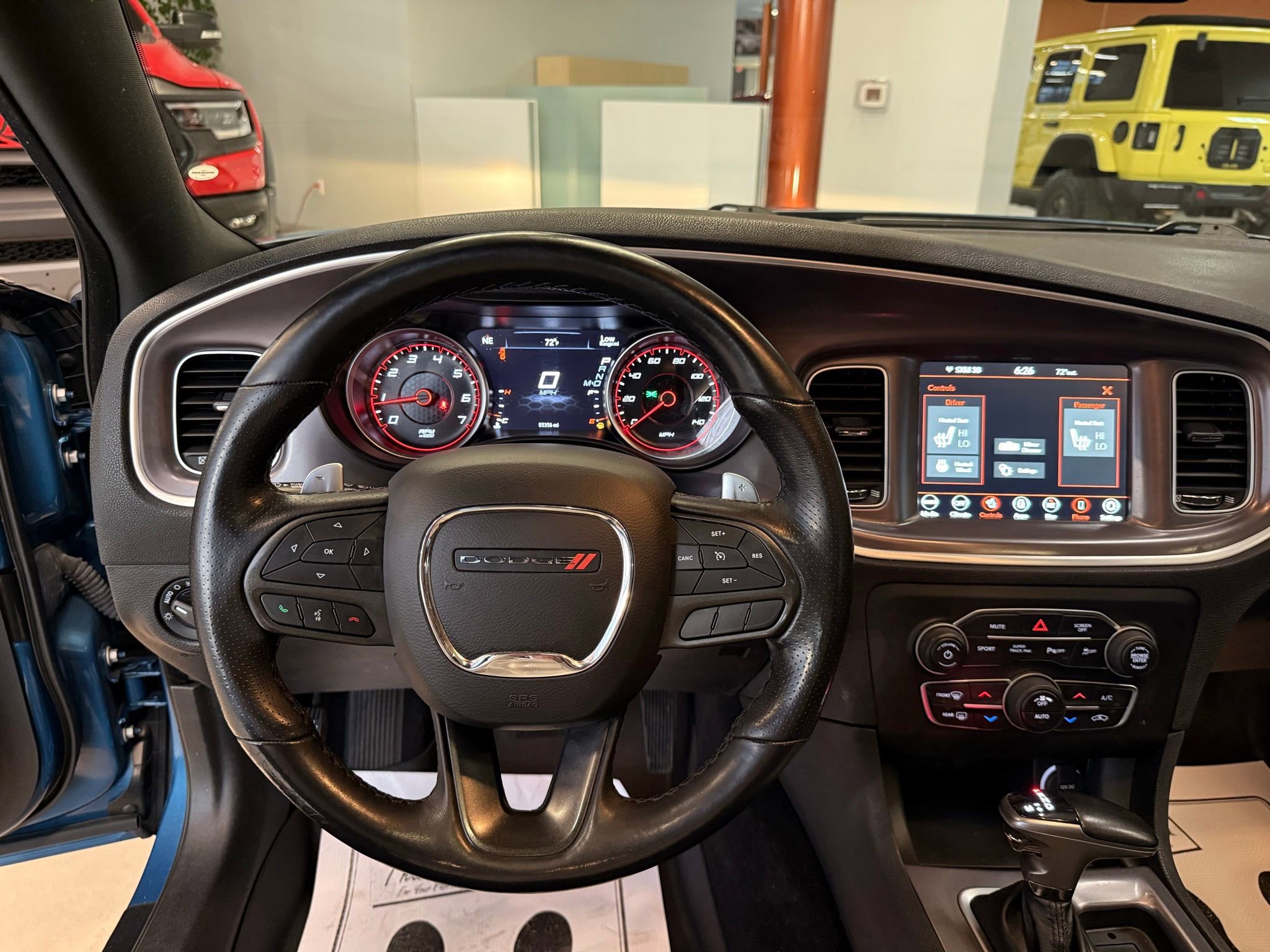 Used 2022 Dodge Charger SXT w/ Navigation & Travel Group image 47