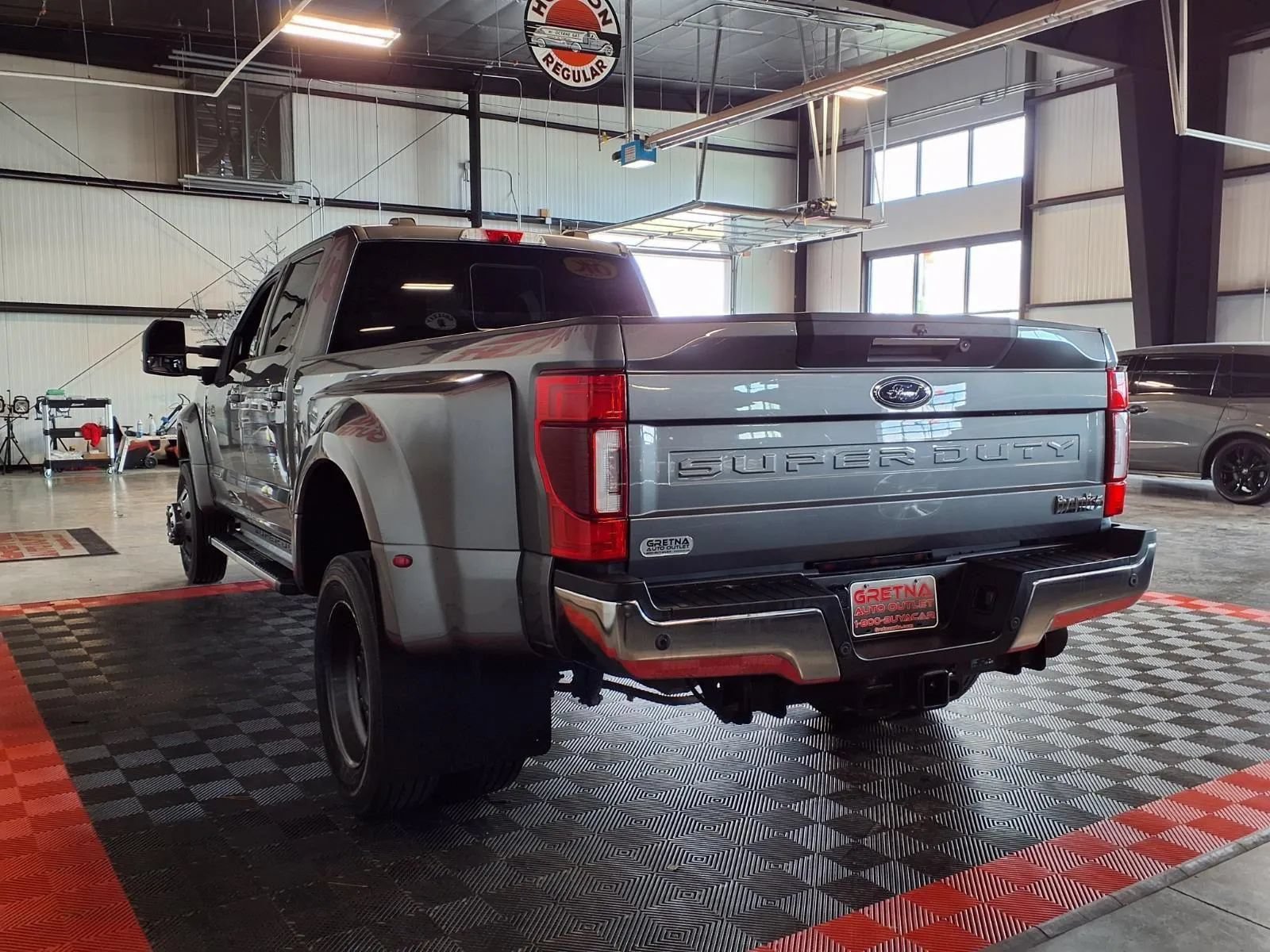Used 2022 Ford F450 Lariat AWD/4WD image 4