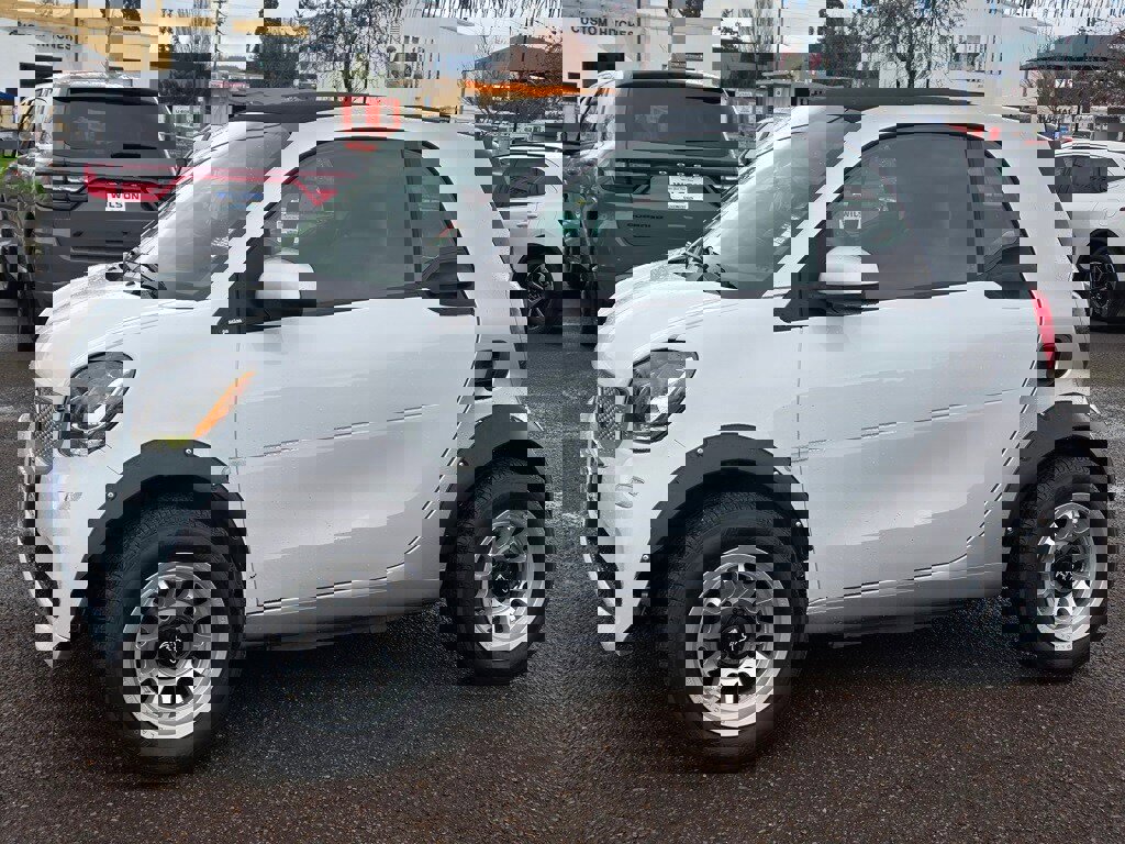 Used 2018 smart fortwo electric drive image 32