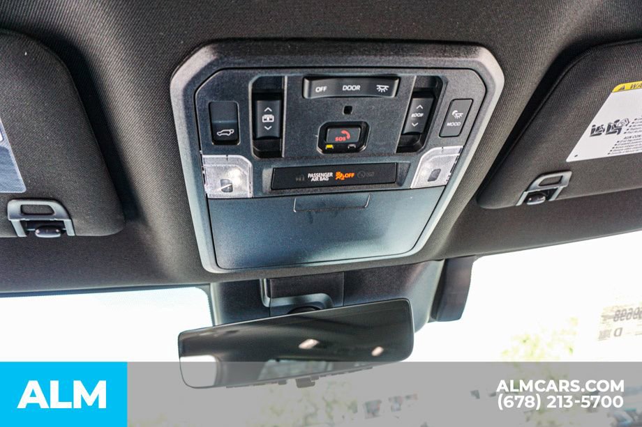 Used 2025 Toyota Sequoia Platinum AWD/4WD image 36