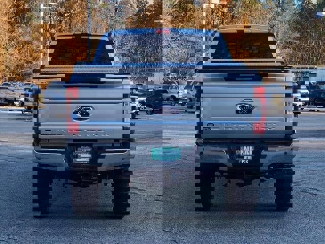 Used 2019 Ford F250 Lariat w/ Lariat Ultimate Package image 4