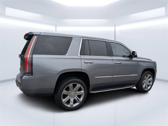 Used 2018 Cadillac Escalade Luxury image 3