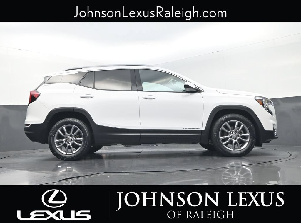 Used 2022 GMC Terrain SLT w/ Infotainment Package II FWD image 21