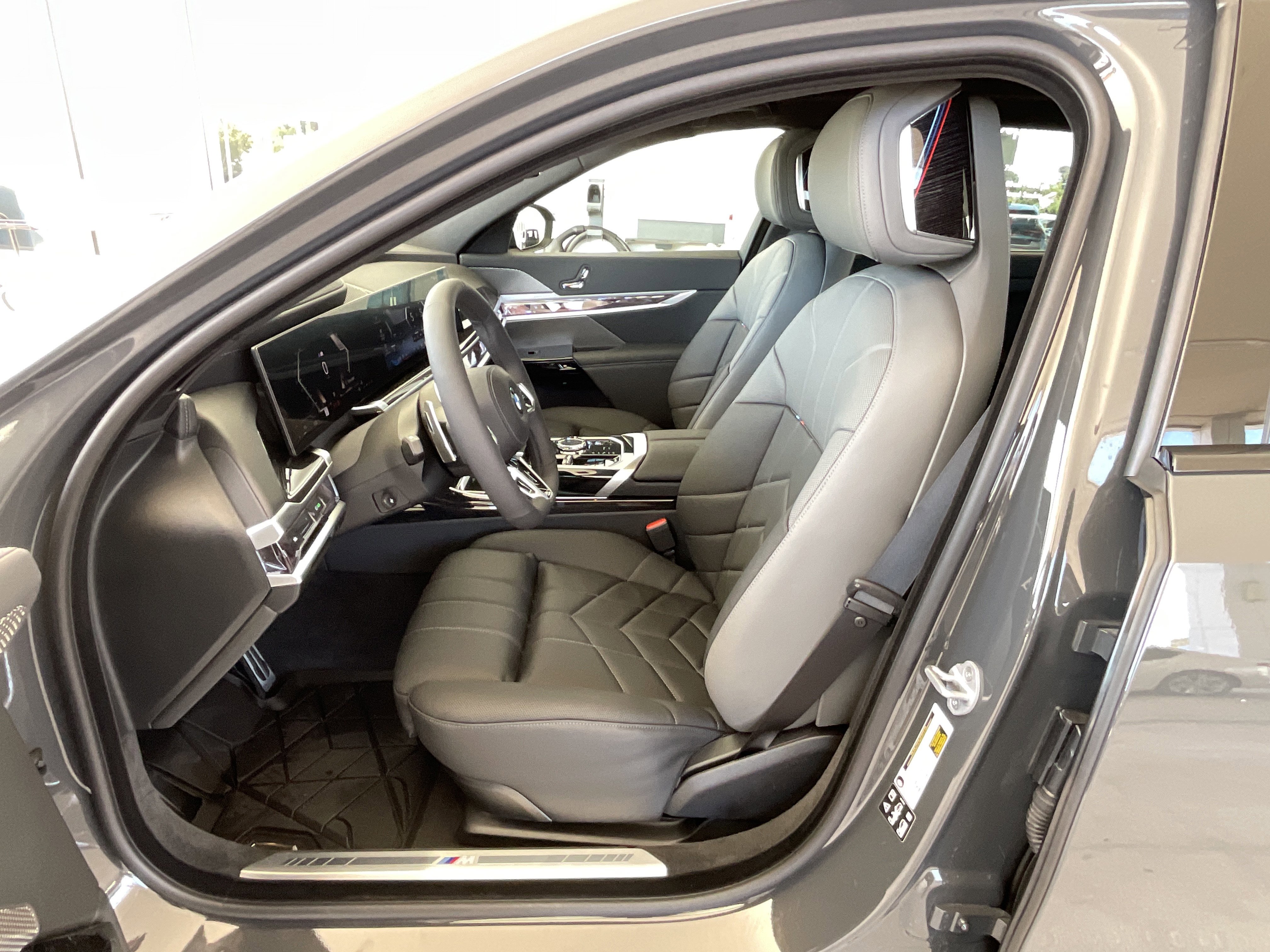 New 2026 BMW 760i xDrive w/ Executive Package AWD/4WD image 10