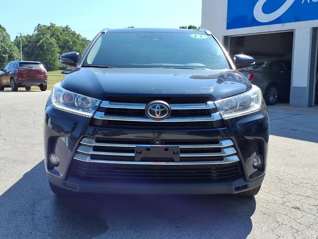 Used 2017 Toyota Highlander Limited Platinum AWD/4WD image 2