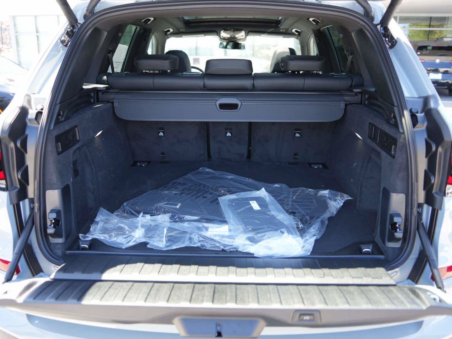 New 2026 BMW X5 xDrive40i w/ M Sport Package AWD/4WD image 5