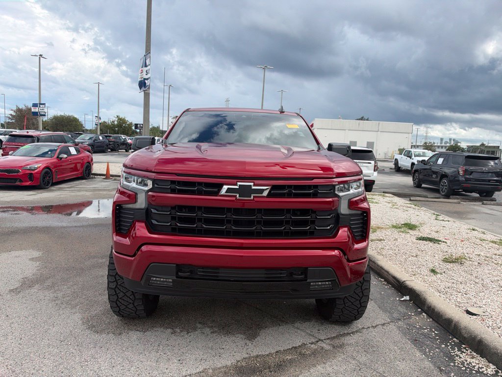 Used 2025 Chevrolet Silverado 1500 RST w/ Convenience Package II AWD/4WD image 2