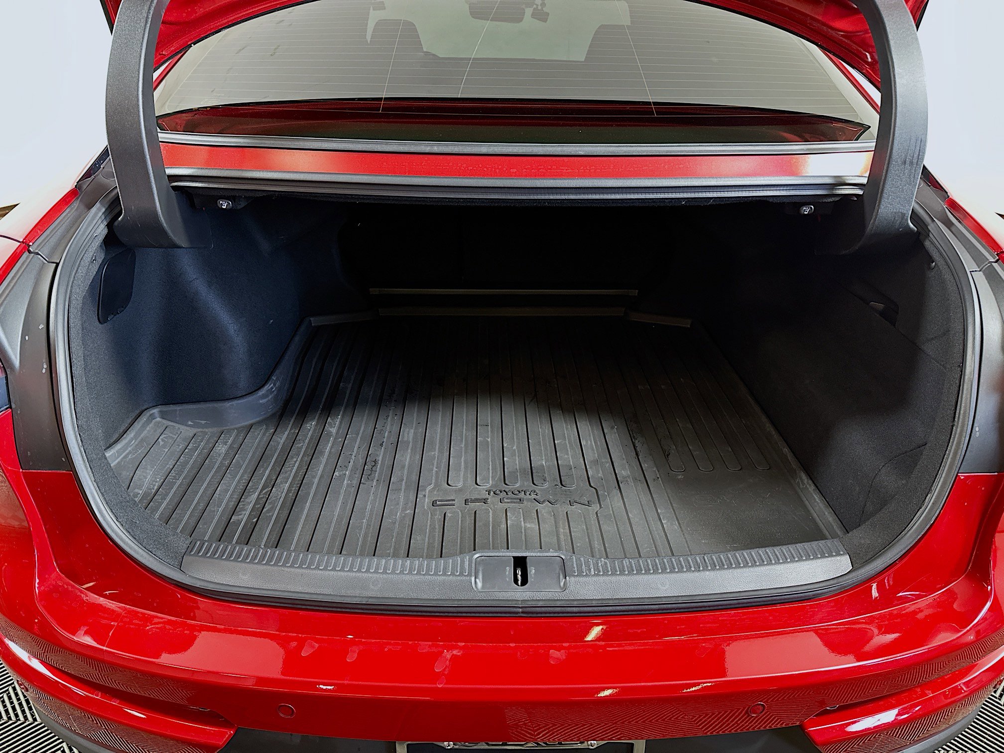 Used 2024 Toyota Crown Platinum image 23