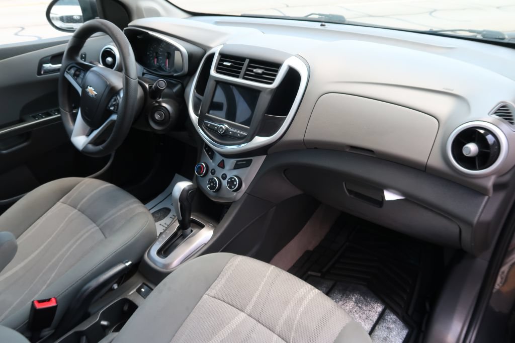 Used 2019 Chevrolet Sonic LT FWD image 9