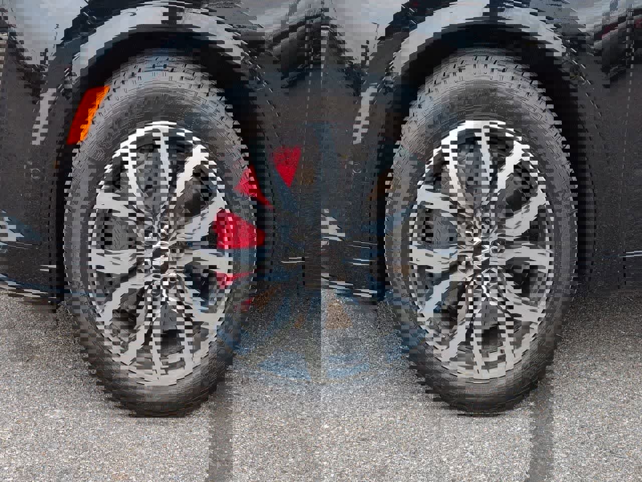 Used 2023 Cadillac XT6 Sport w/ Technology Package image 13