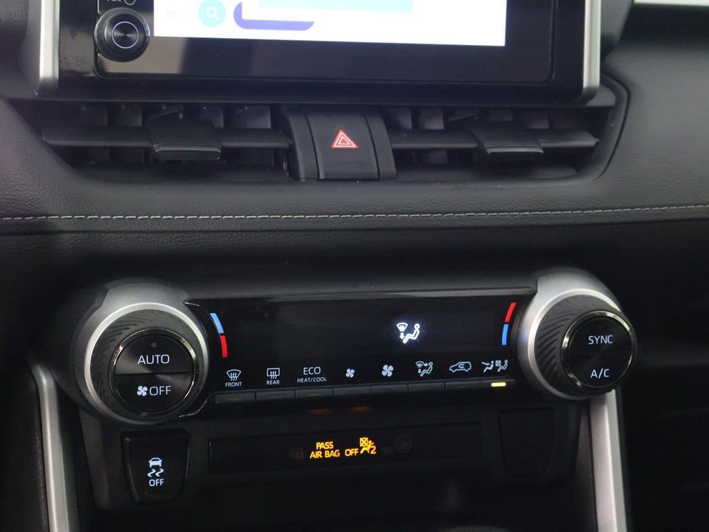 Used 2024 Toyota RAV4 AWD Hybrid image 40