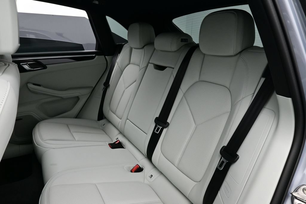 New 2026 Porsche Macan S AWD/4WD image 13