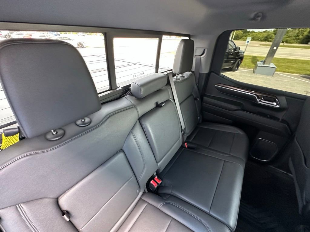 Used 2024 Chevrolet Silverado 1500 LT Trail Boss w/ Convenience Package II AWD/4WD image 27