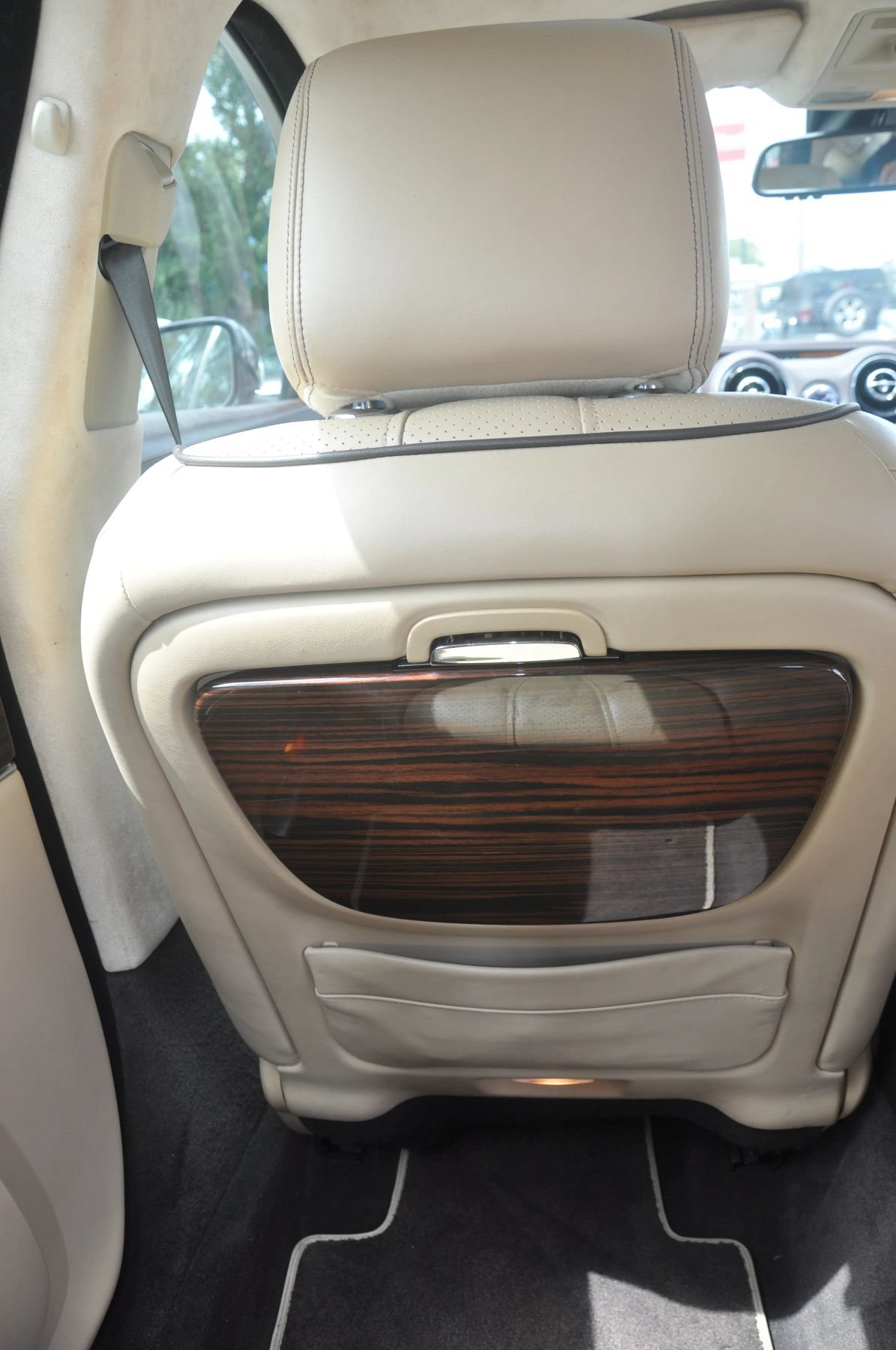 Used 2011 Jaguar XJ L RWD image 17