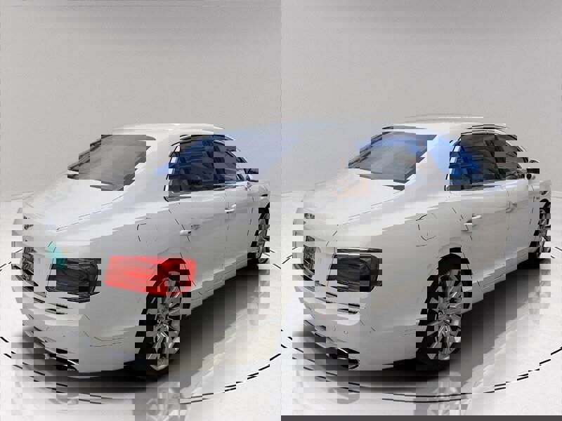 Used 2015 Bentley Flying Spur V8 image 4