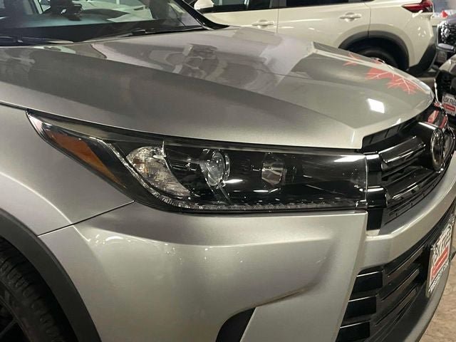 Used 2019 Toyota Highlander SE AWD/4WD image 10