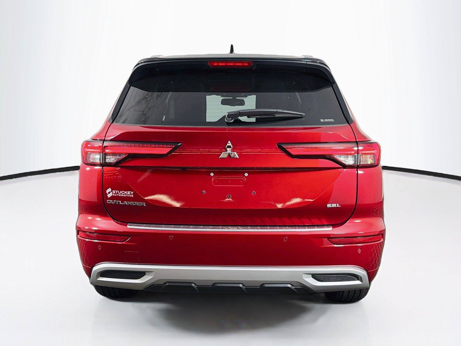 Used 2024 Mitsubishi Outlander SEL AWD/4WD image 10