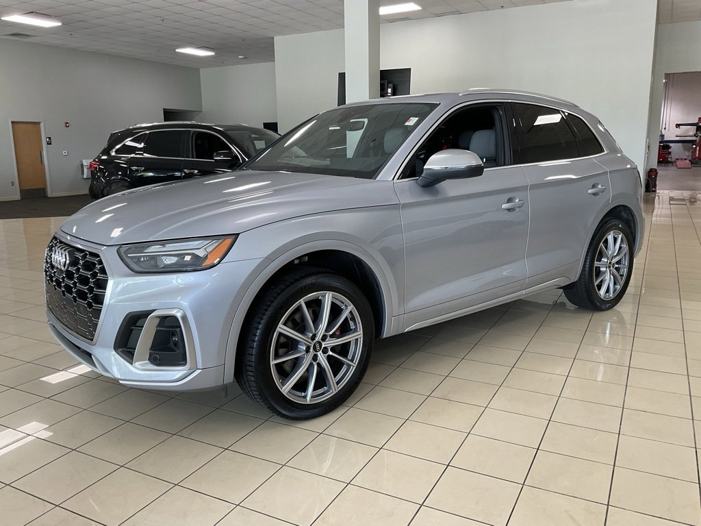 Used 2022 Audi SQ5 Premium Plus w/ Premium Plus Package image 3