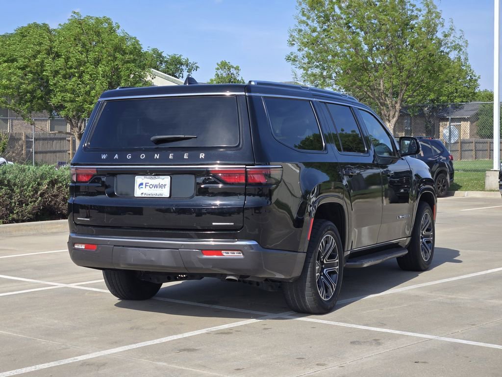 Used 2022 Jeep Wagoneer Series III AWD/4WD image 7