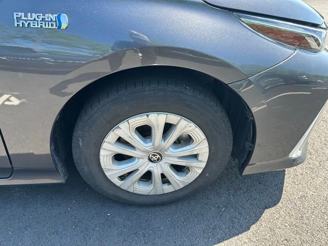 Used 2020 Toyota Prius Prime LE FWD image 12