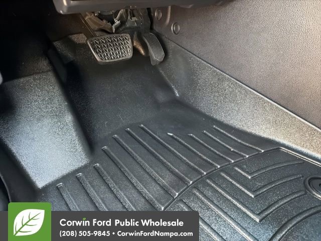 Used 2018 Toyota Highlander XLE w/ Carpet Mat Package (TMS) image 27