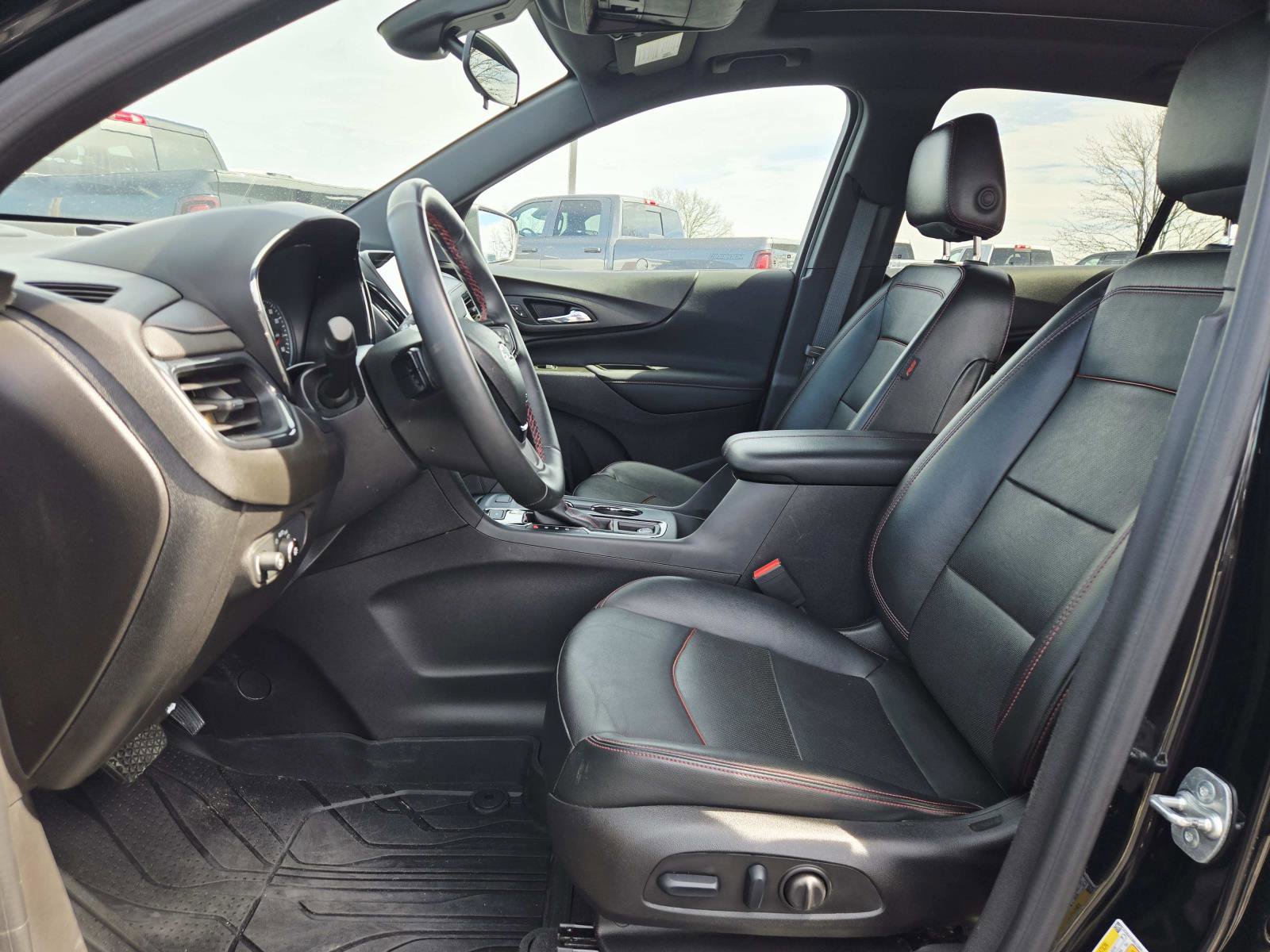 Used 2024 Chevrolet Equinox RS w/ RS Leather Package image 13