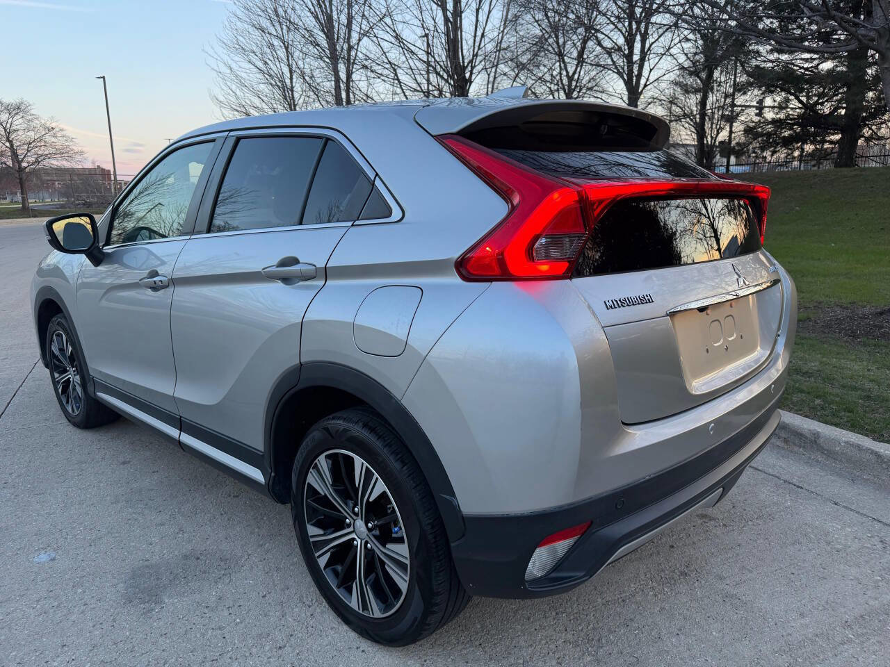 Used 2018 Mitsubishi Eclipse Cross SEL image 4