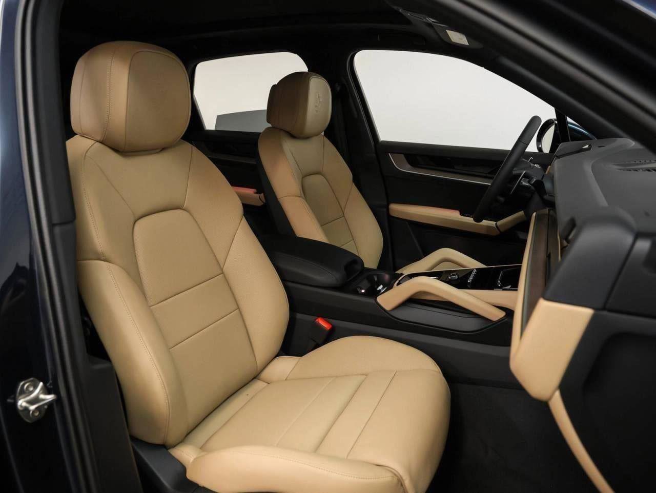 New 2025 Porsche Cayenne image 94