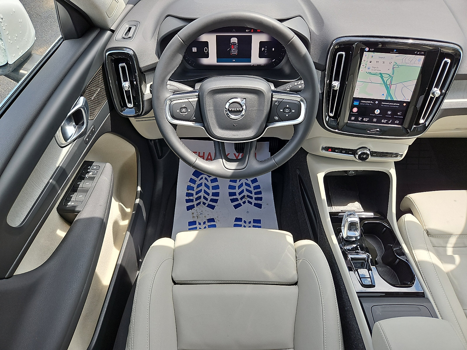 Certified 2024 Volvo XC40 B5 Ultimate w/ Climate Package AWD/4WD image 11