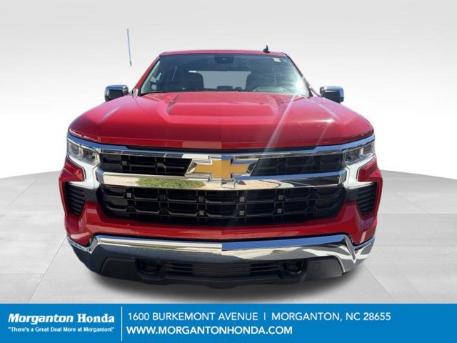 Used 2022 Chevrolet Silverado 1500 LT AWD/4WD image 2