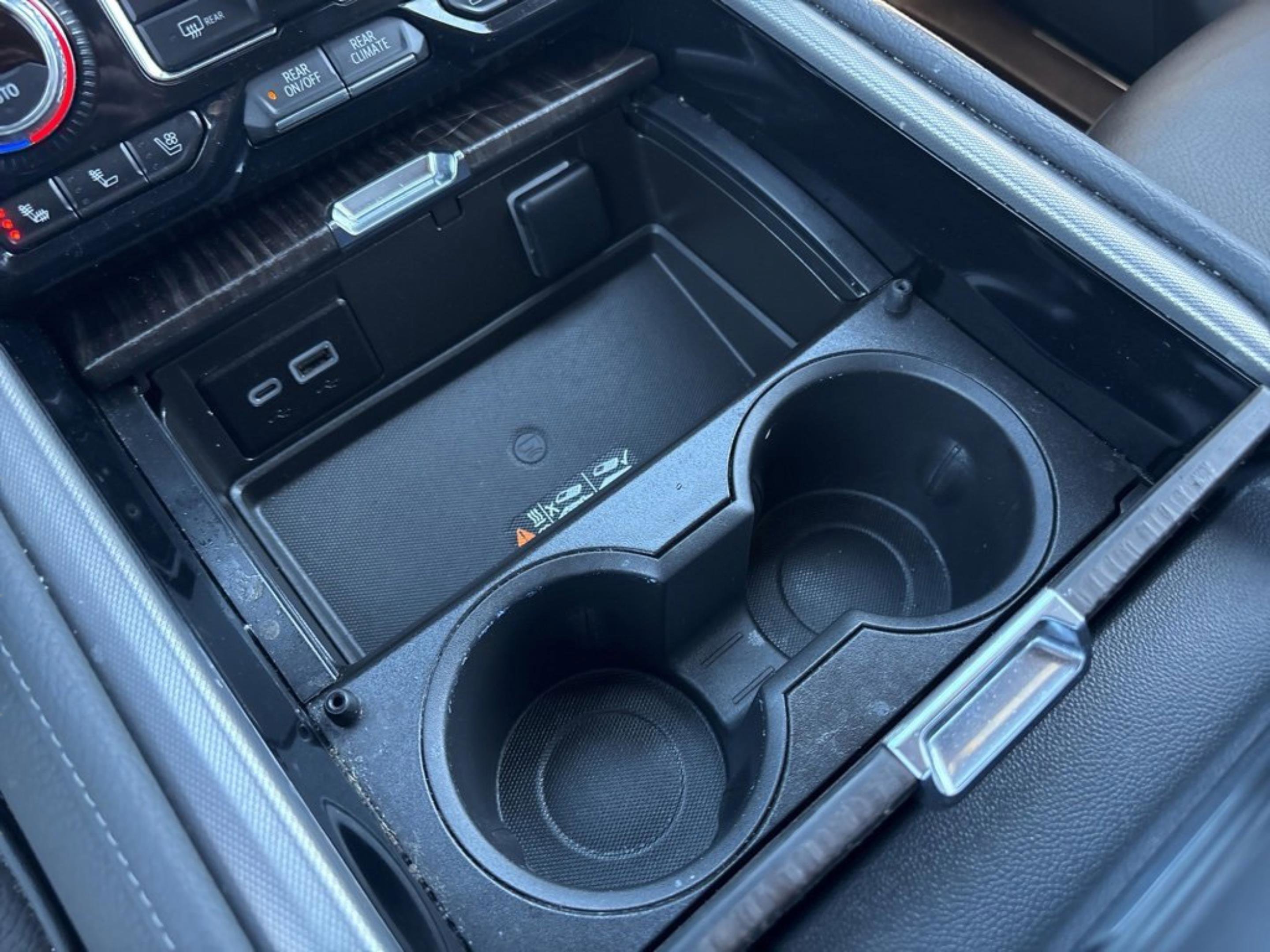 Used 2023 GMC Yukon XL Denali image 24