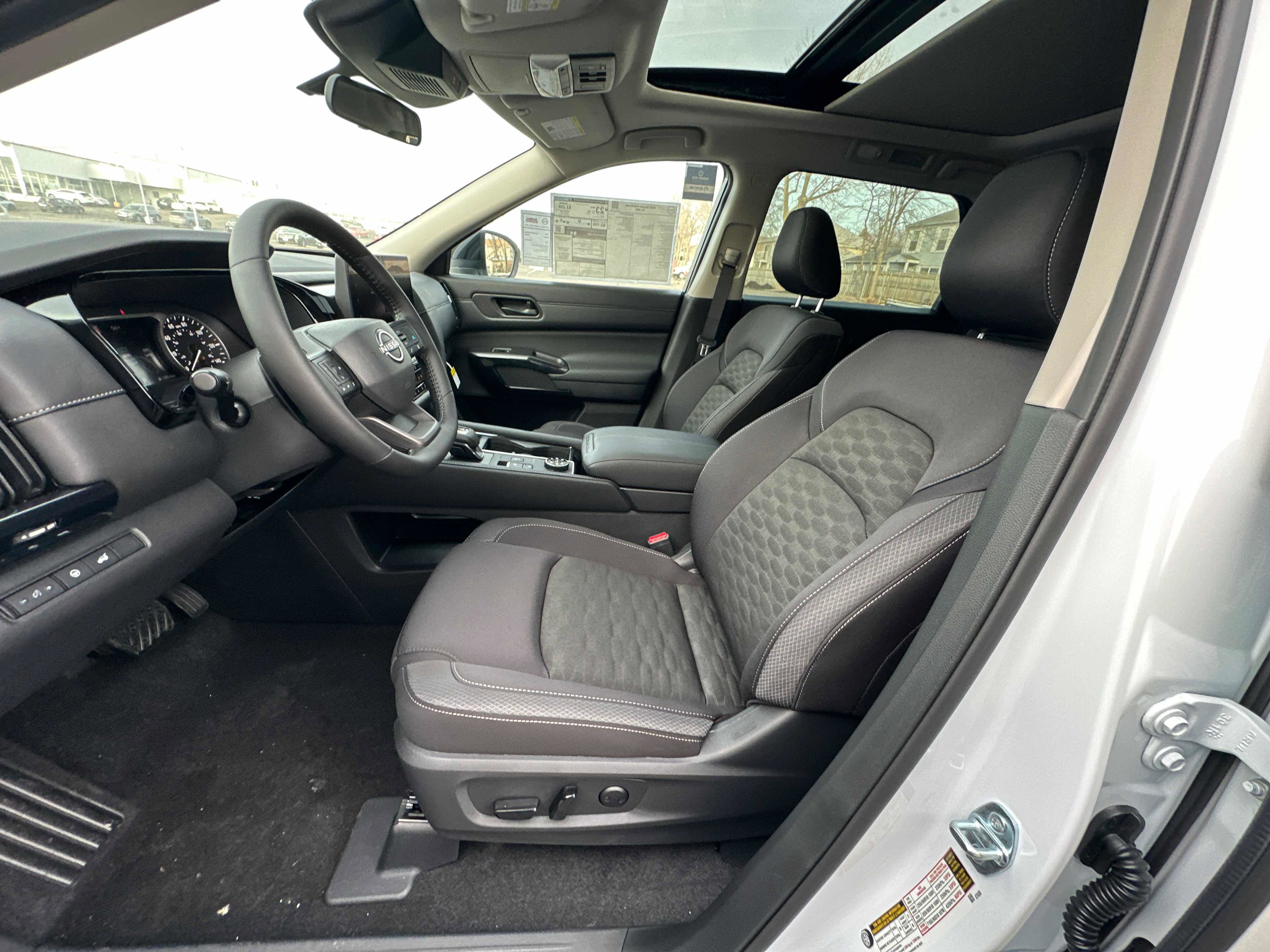 New 2026 Nissan Pathfinder SV w/ SV Premium Package AWD/4WD image 22
