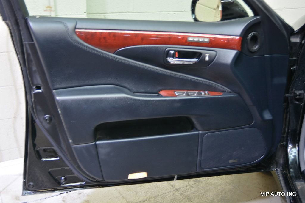 Used 2007 Lexus LS 460 image 7