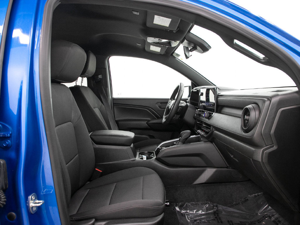 Used 2023 Chevrolet Colorado Trail Boss w/ Technology Package AWD/4WD image 14