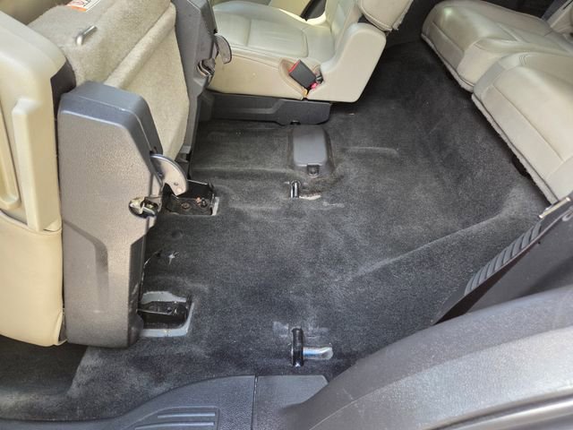 Used 2015 Ford Explorer XLT w/ Equipment Group 202B AWD/4WD image 39