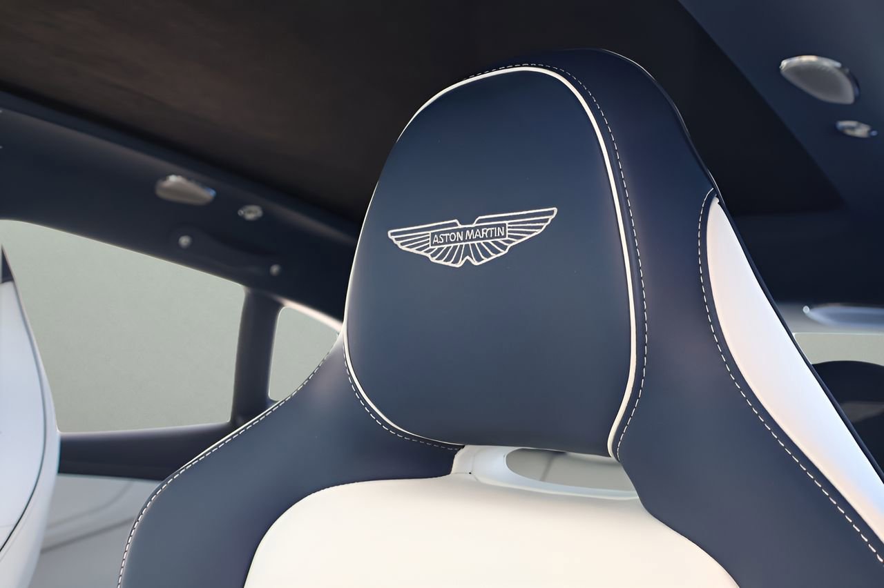 Used 2025 Aston Martin DBX 707 AWD/4WD image 12