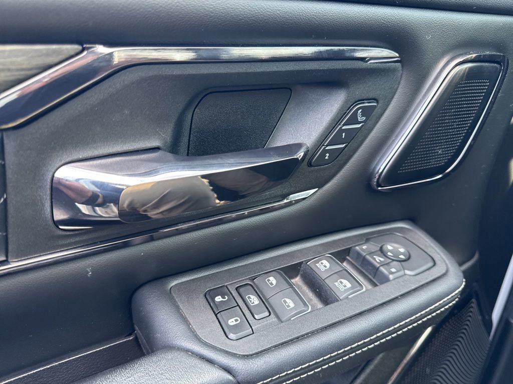 Used 2025 RAM 1500 Limited AWD/4WD image 29